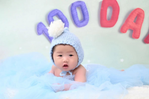 昆明四个月宝宝会翻身